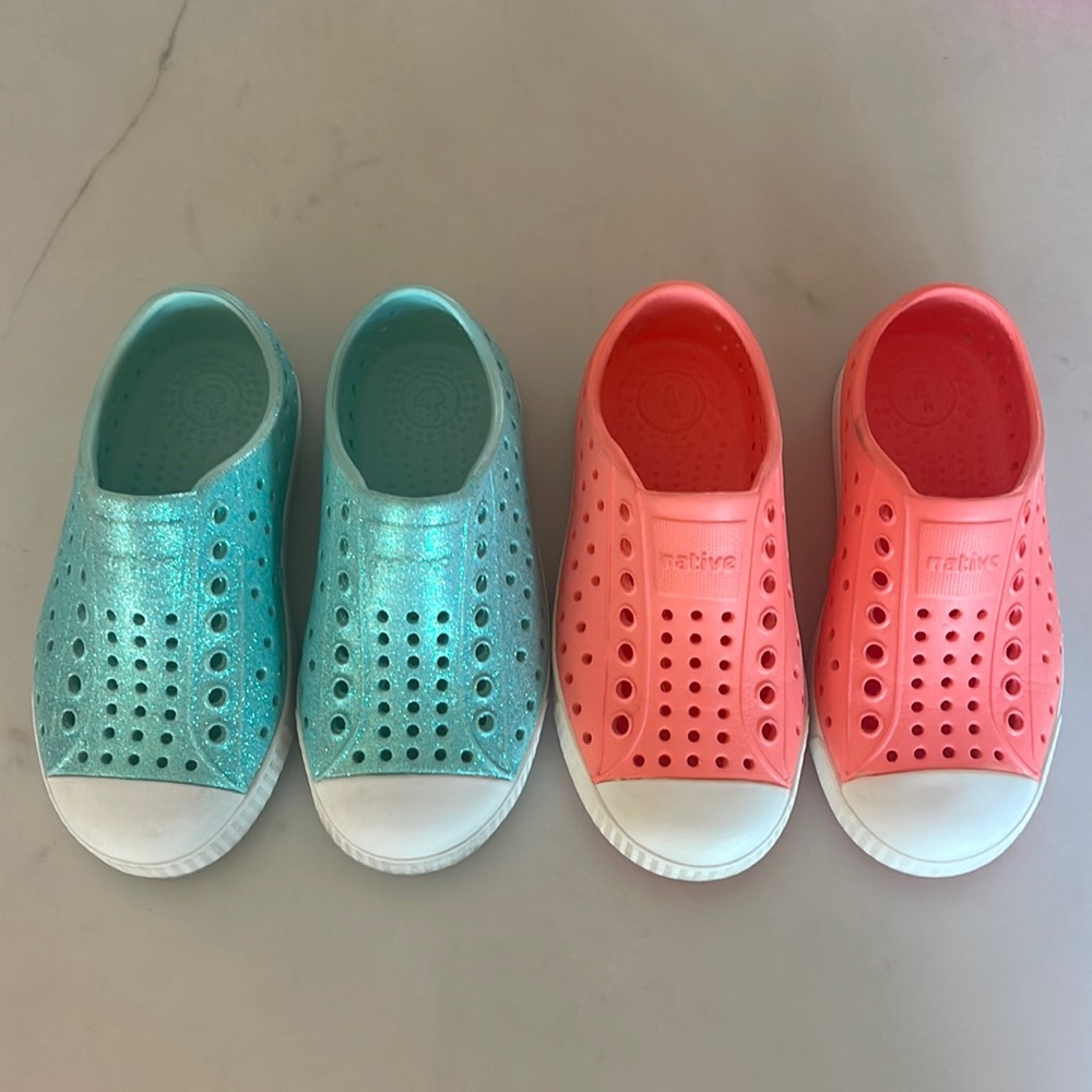 Native Jefferson Little Kids C9 - 2 pairs gently worn